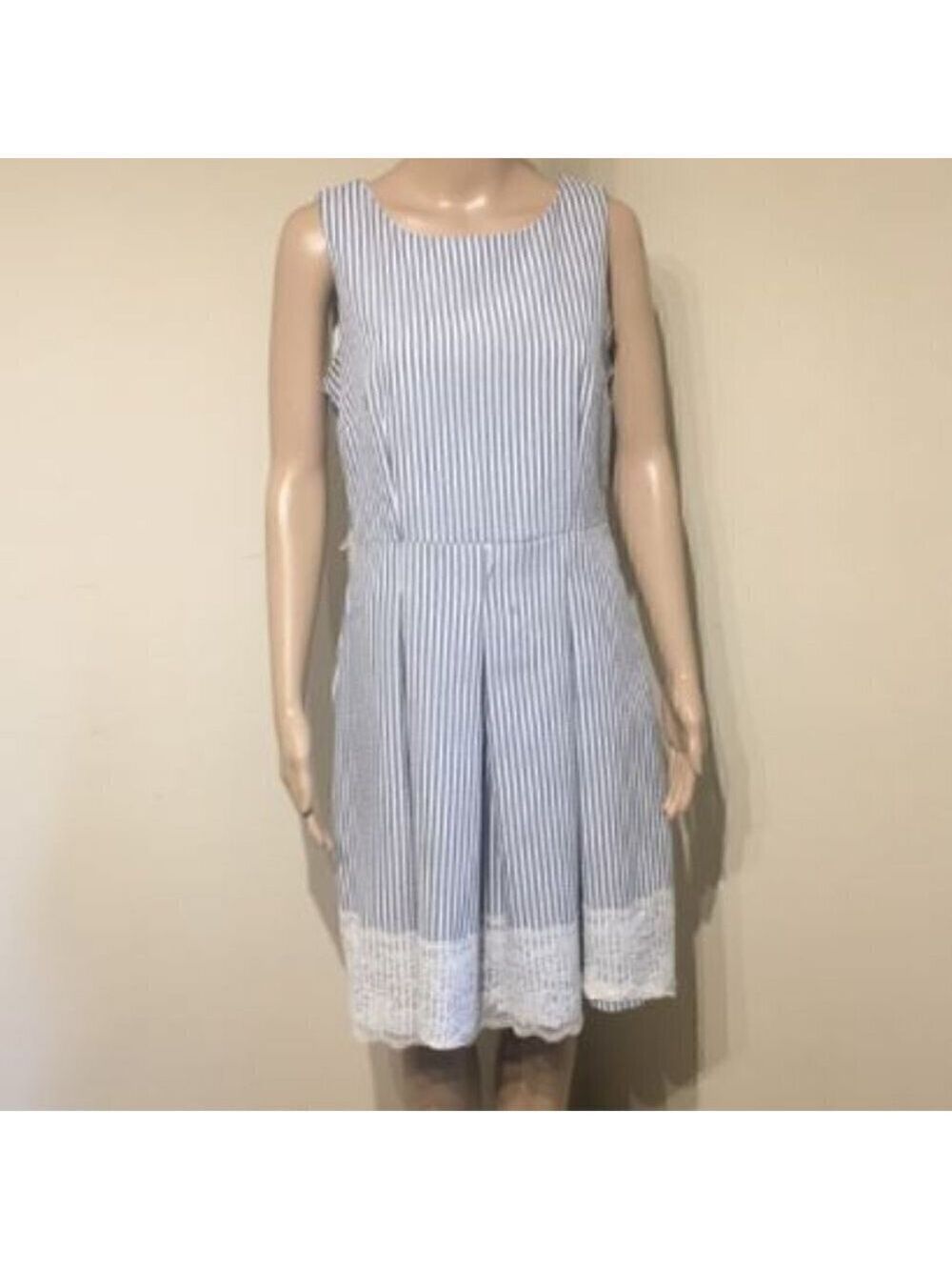 Madison Leigh Blue Seersucker dress with Lace trim - Picture 2 of 13